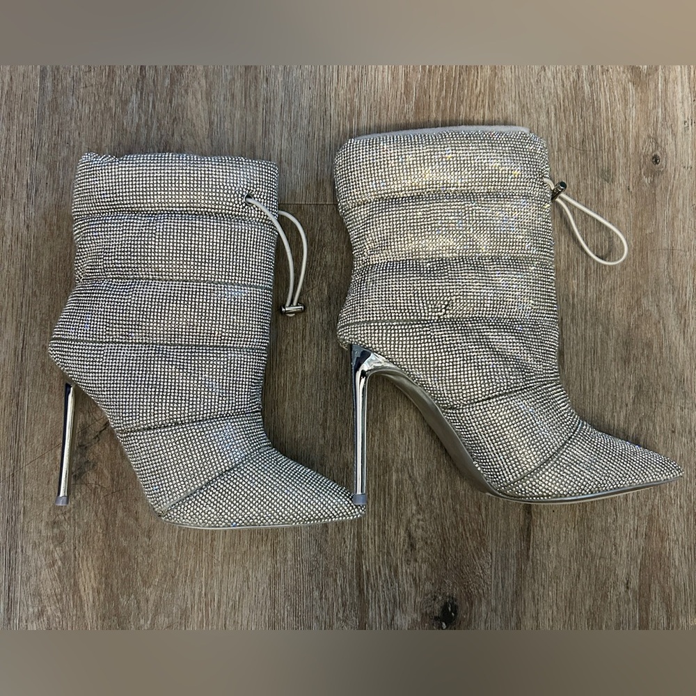 new STEVE MADDEN bling Cloak R Rhinestone boots Silver High heels stilettos 7